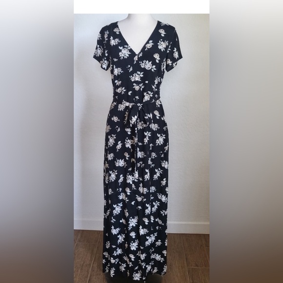 Sanctuary Floral Print Maxi Dress - Picture 3 of 16